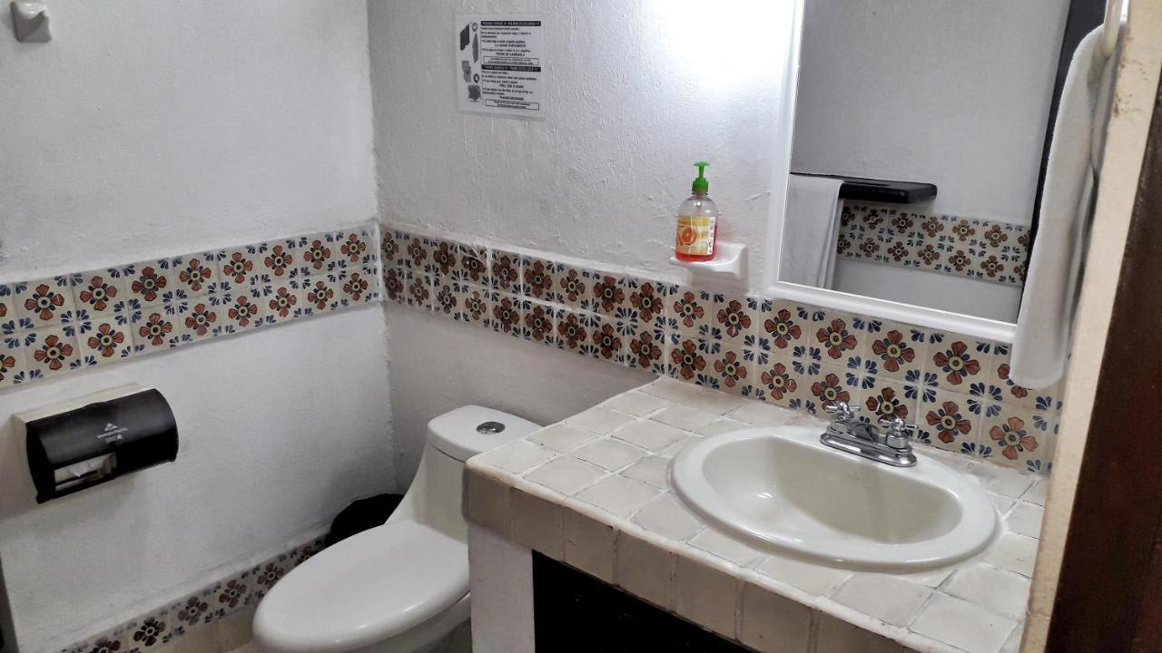 Solimar Inn Suites Zihuatanejo Exteriör bild