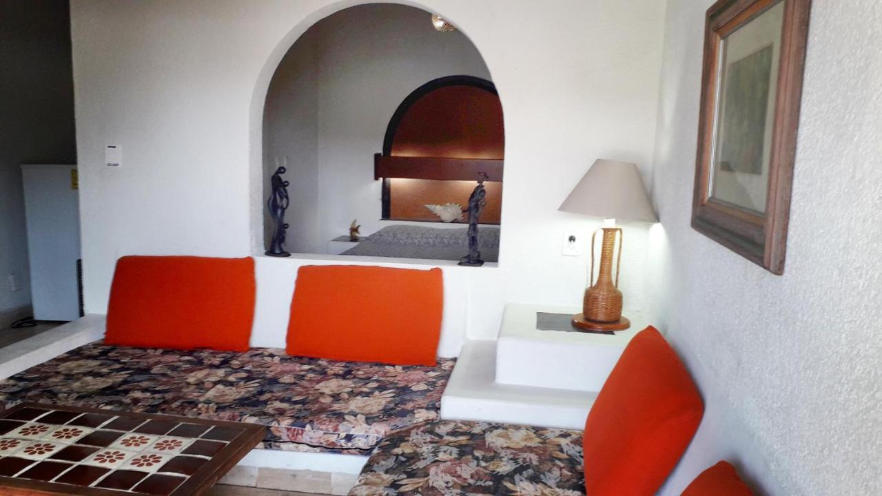 Solimar Inn Suites Zihuatanejo Exteriör bild