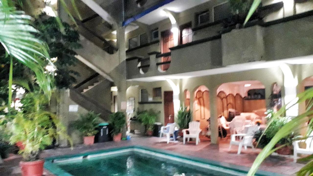 Solimar Inn Suites Zihuatanejo Exteriör bild